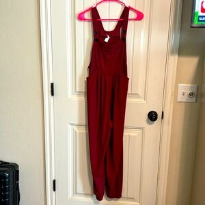 Awesome little Halara jumper, never worn. Super cute!